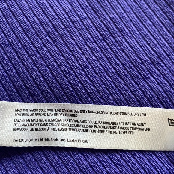 FREEPEOPLE SZ M FLARED SLEEVES AT BOTTOM - Picture 2 of 2